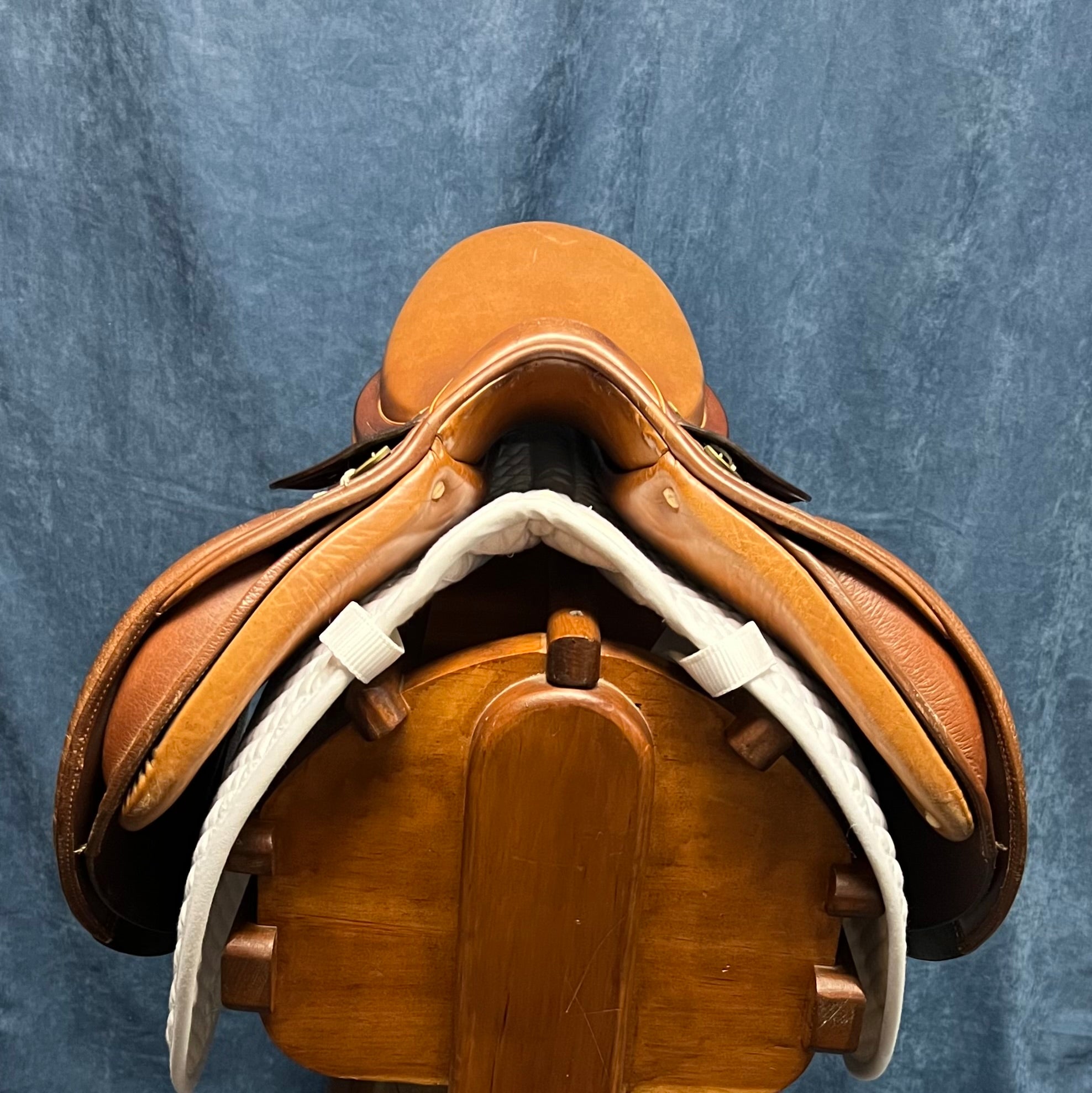 15 3/4" HDR Close Contact Saddle (#763)