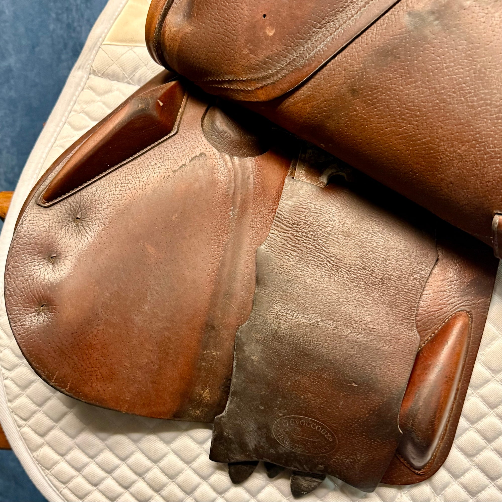 16.5" Devoucoux Close Contact Saddle (#776)