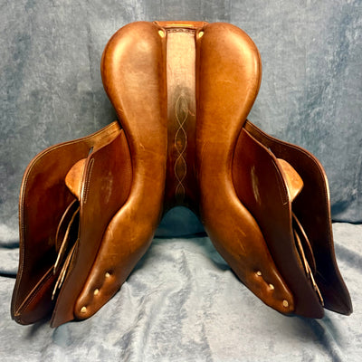 17" Antares Close Contact Saddle (#828)