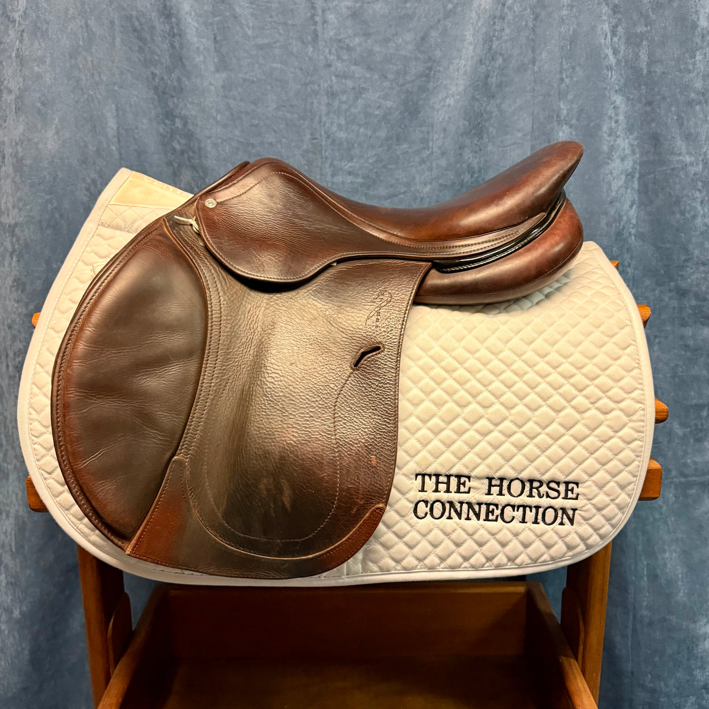 17" Antares Close Contact Saddle (#822)