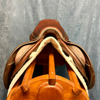 17.5" CWD SE02 Close Contact Saddle (#829)