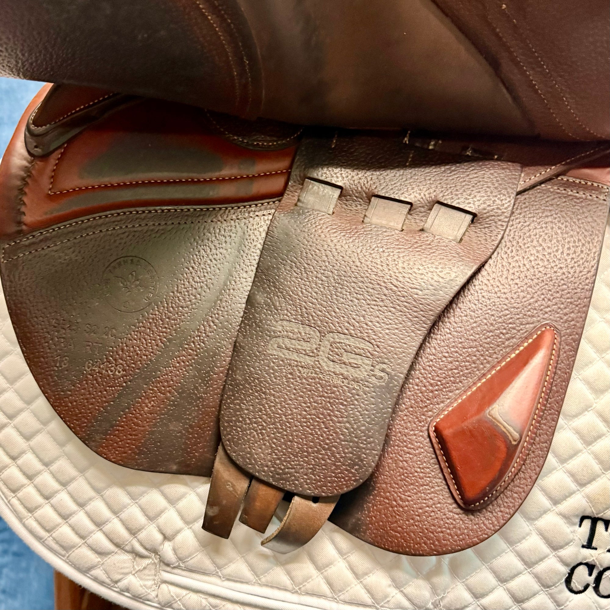 18" CWD 2G SE25 Close Contact Saddle (#830)