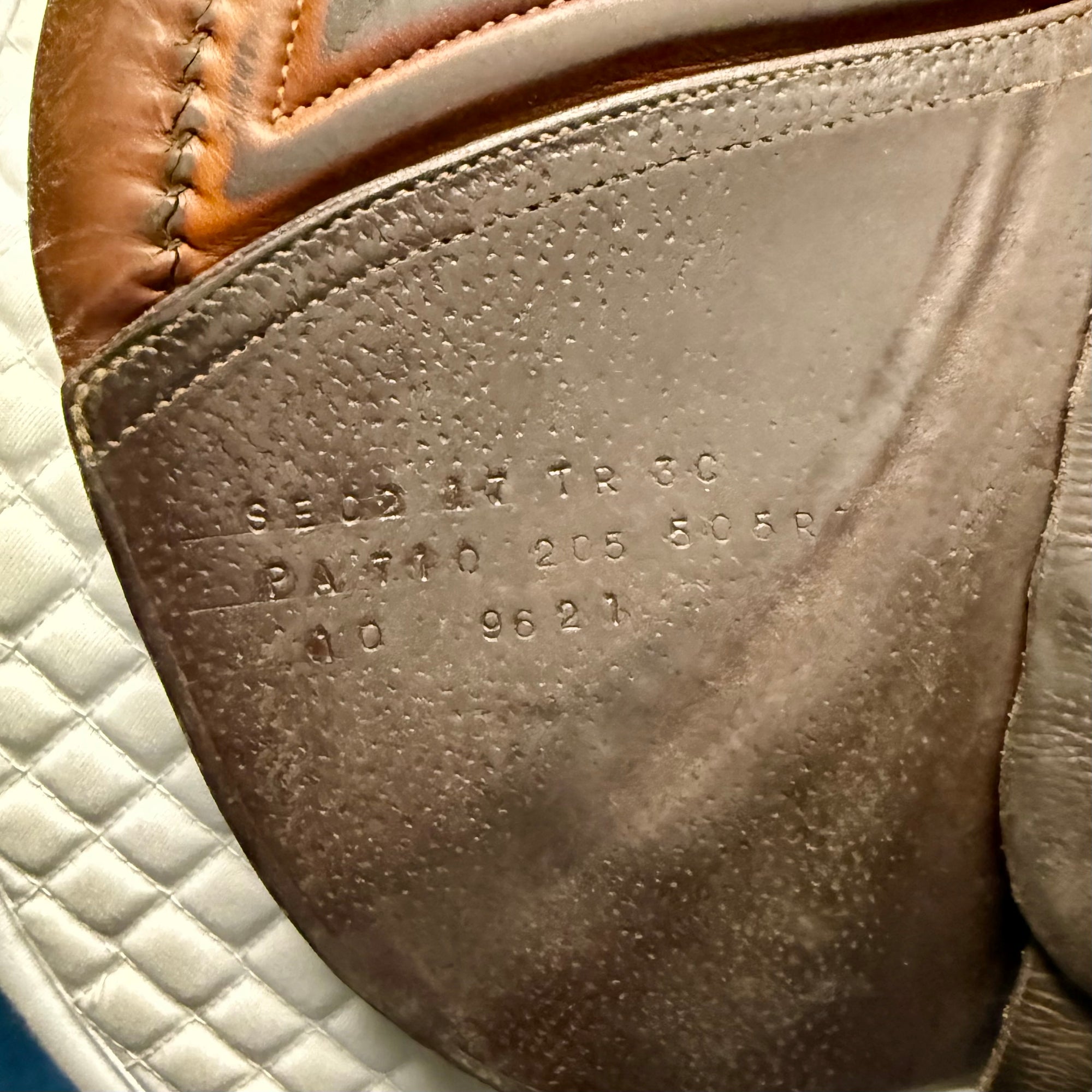 17" CWD SE02 Close Contact Saddle (#823)