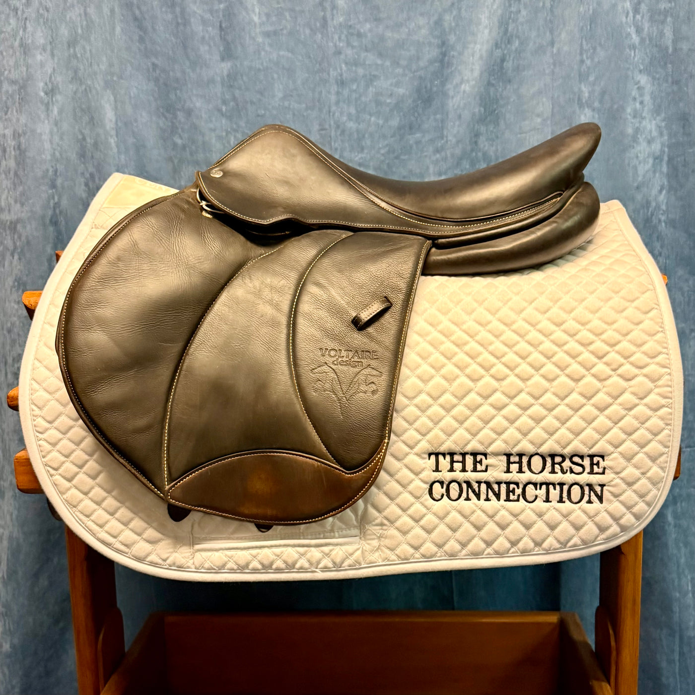 17" Voltaire Palm Beach Close Contact Saddle (#824)
