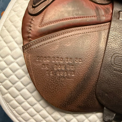 17" CWD SEO2 Close Contact Saddle (#816)