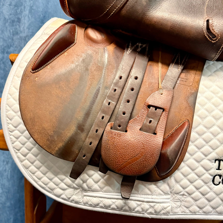 17" Antares Close Contact Saddle (#819)
