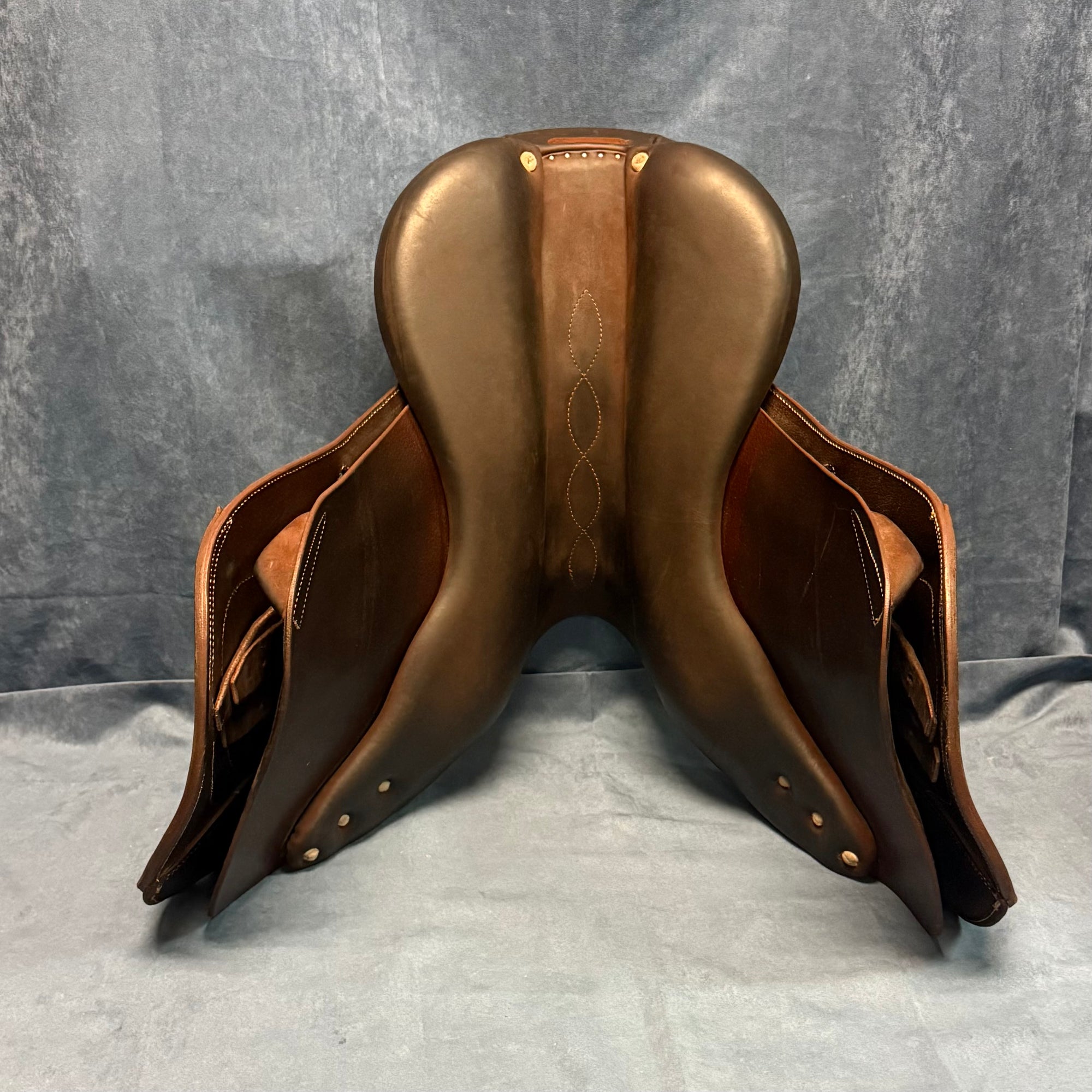 16.5" Antares Evolution Close Contact Saddle (#834)