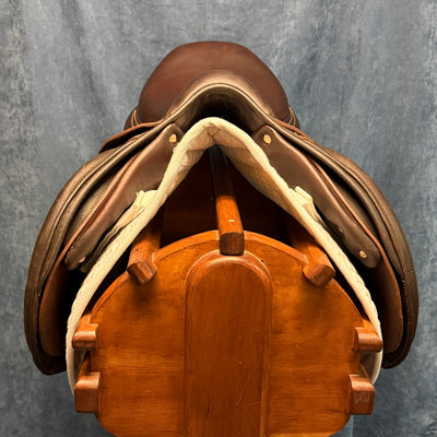17.5" Antares Connextion Close Contact Saddle (#833)