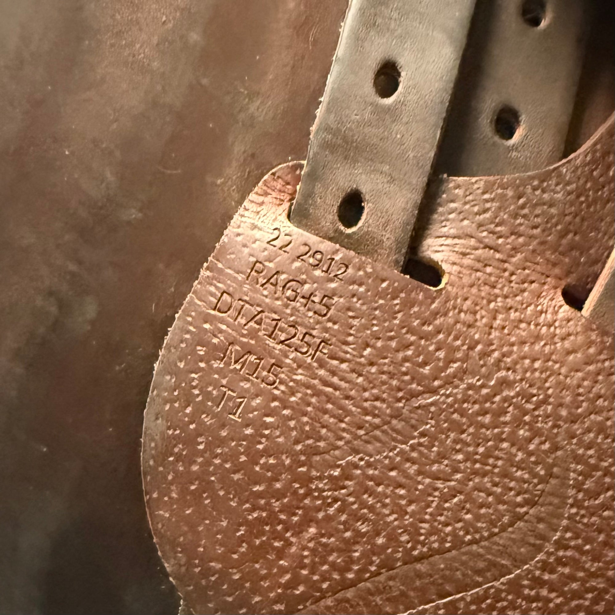 17.5" Antares Connextion Close Contact Saddle (#833)