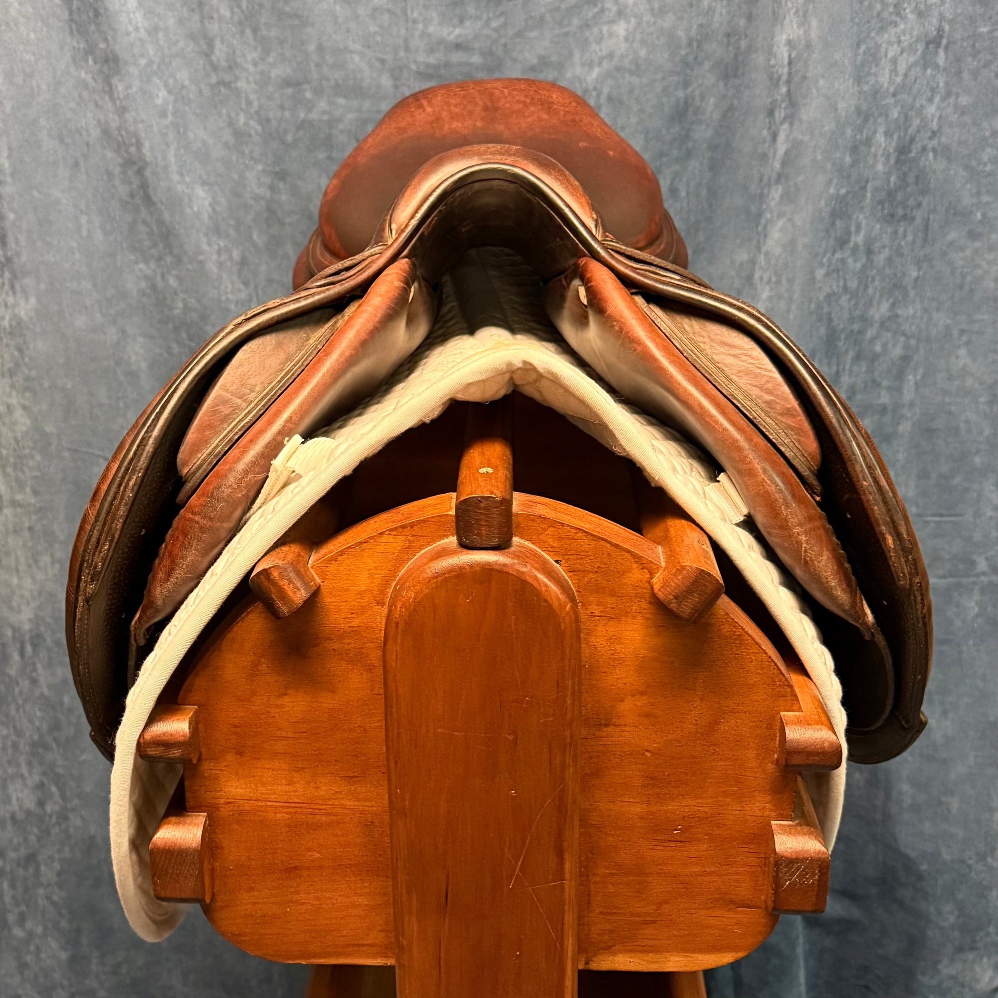17" CWD SEO1 Close Contact Saddle (#743)