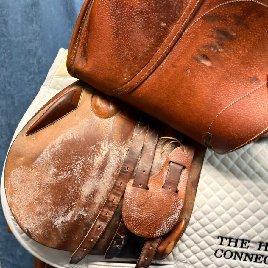 17.5" Antares Close Contact Saddle (#742)