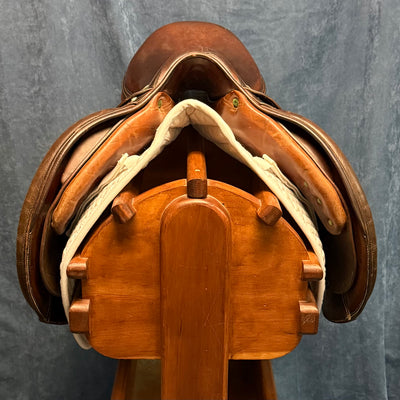 17.5" Devoucoux Biarritz Close Contact Saddle (#732)