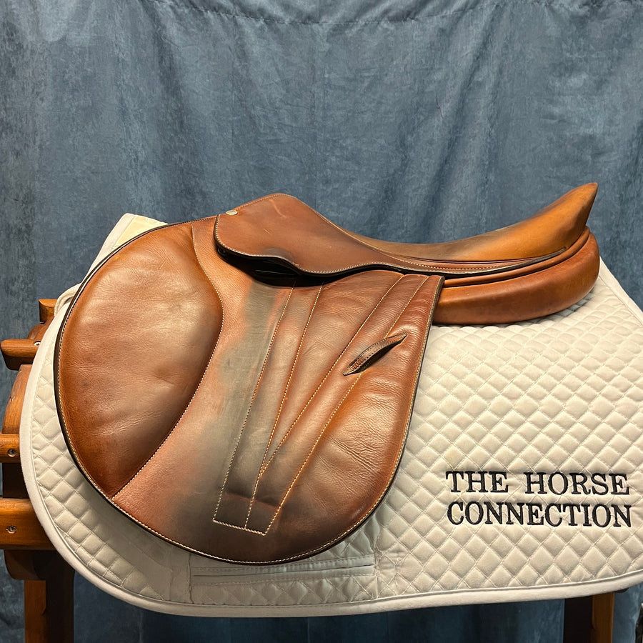 17.5" Butet Close Contact Saddle (#800)