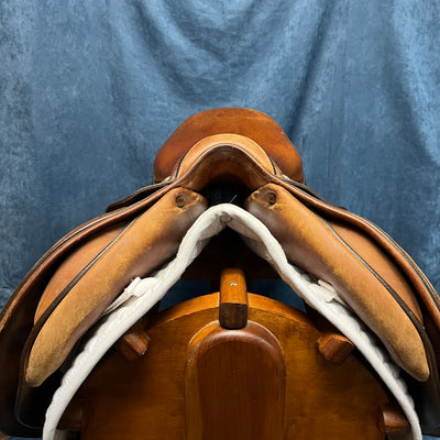 17.5" Butet Close Contact Saddle (#810)