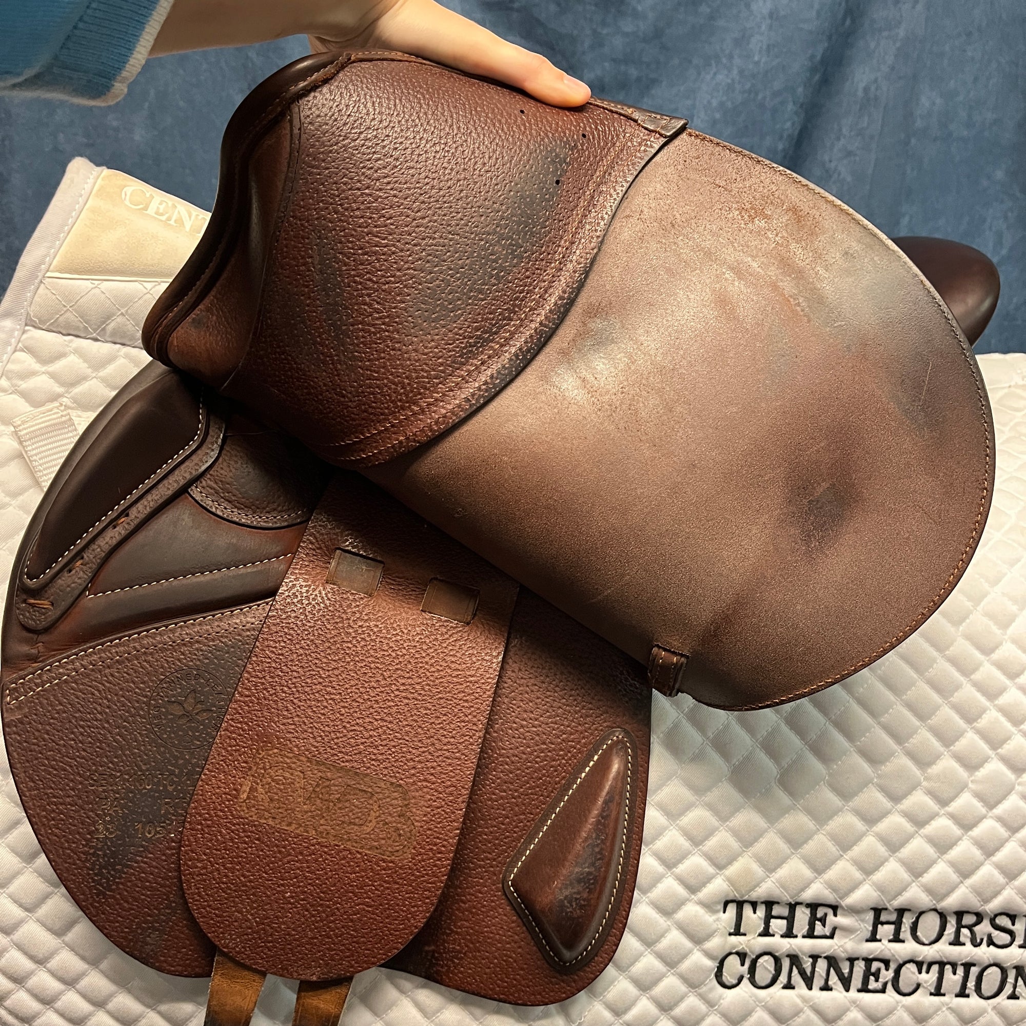 16" CWD Close Contact Saddle (#807)