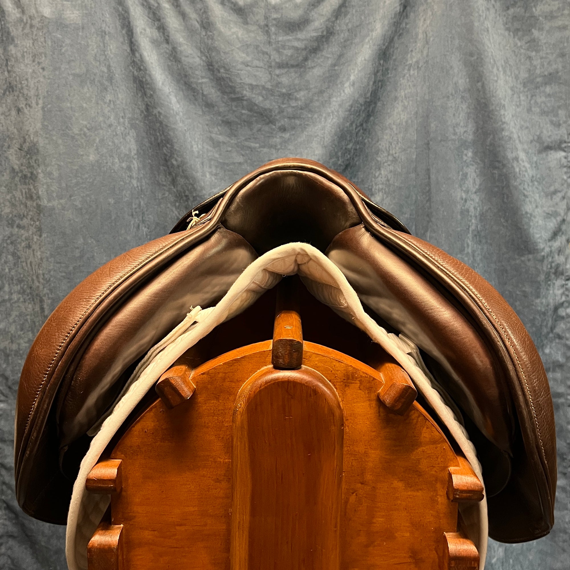 17.5" Stubben Close Contact Saddle (#808)