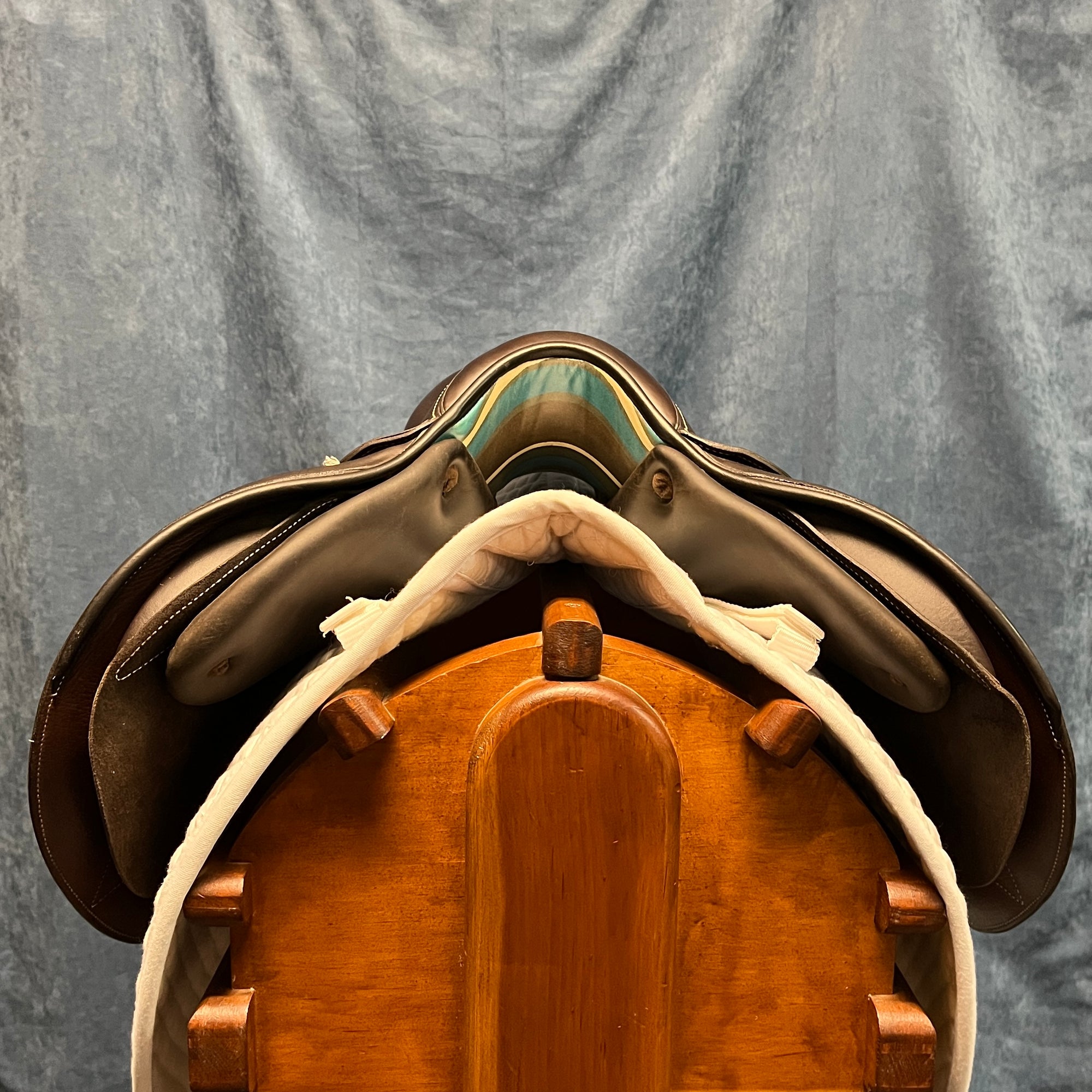 15.5" Voltaire Welli Close Contact Saddle (#806)