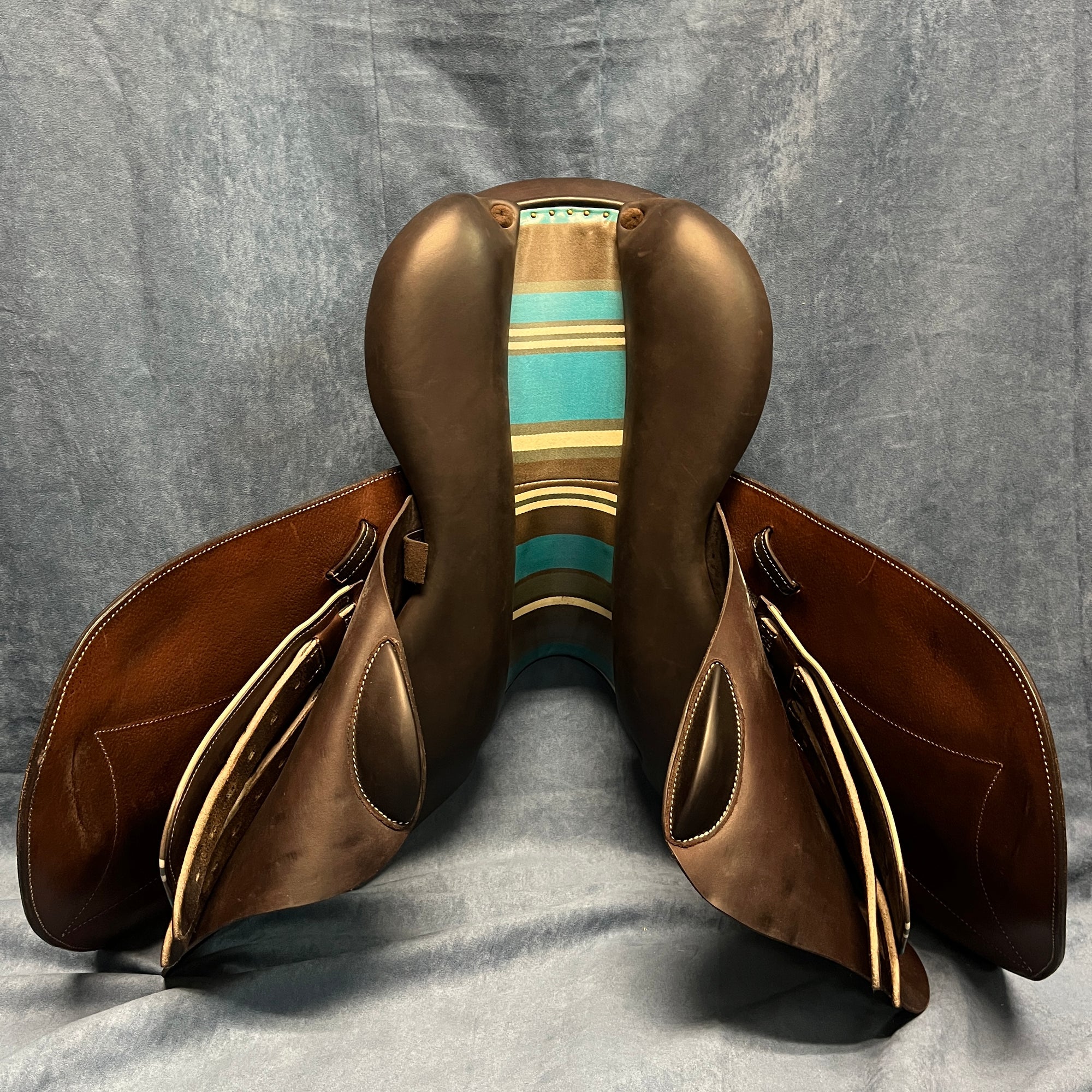 15.5" Voltaire Welli Close Contact Saddle (#806)