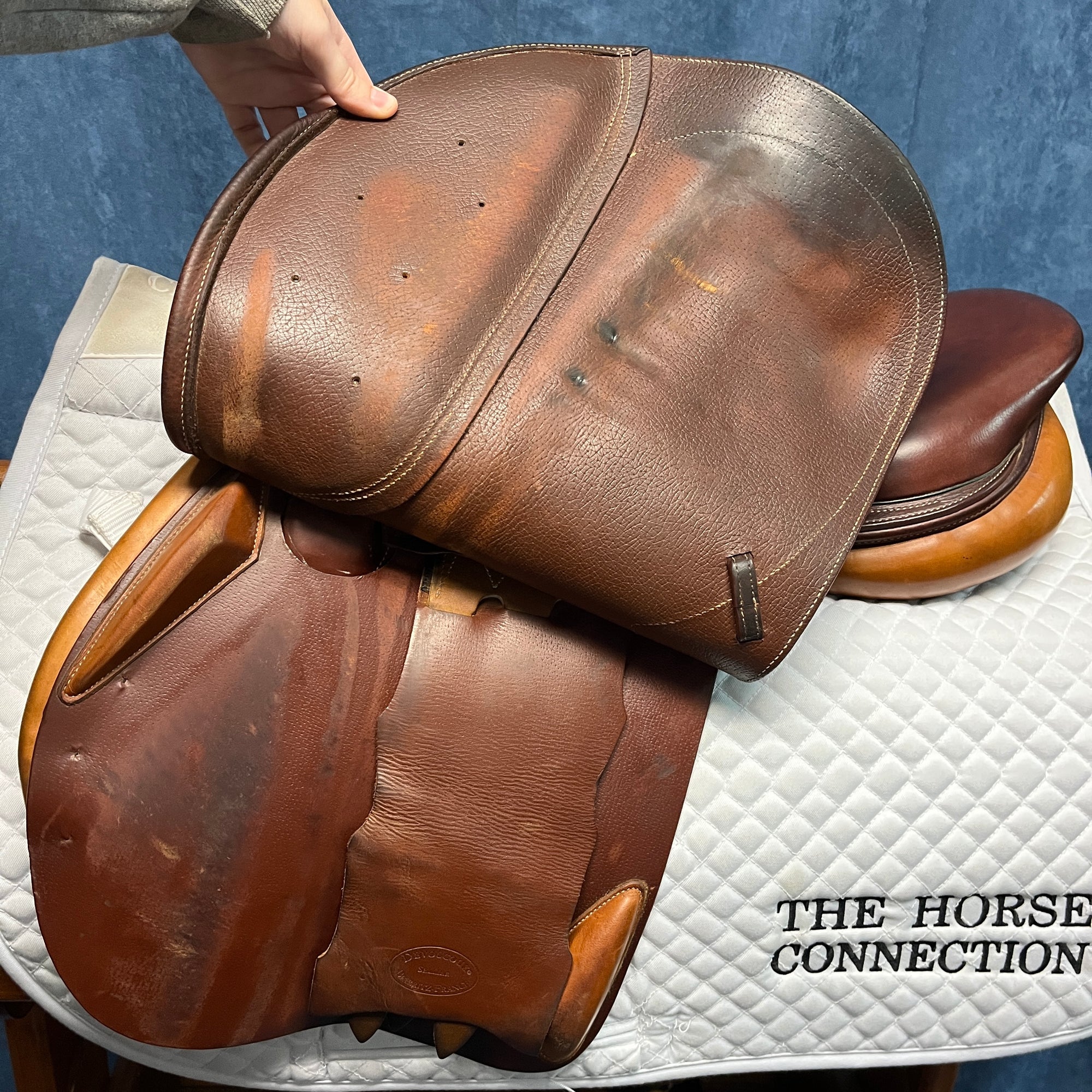17.5" Devoucoux Socoa Close Contact Saddle (#813)