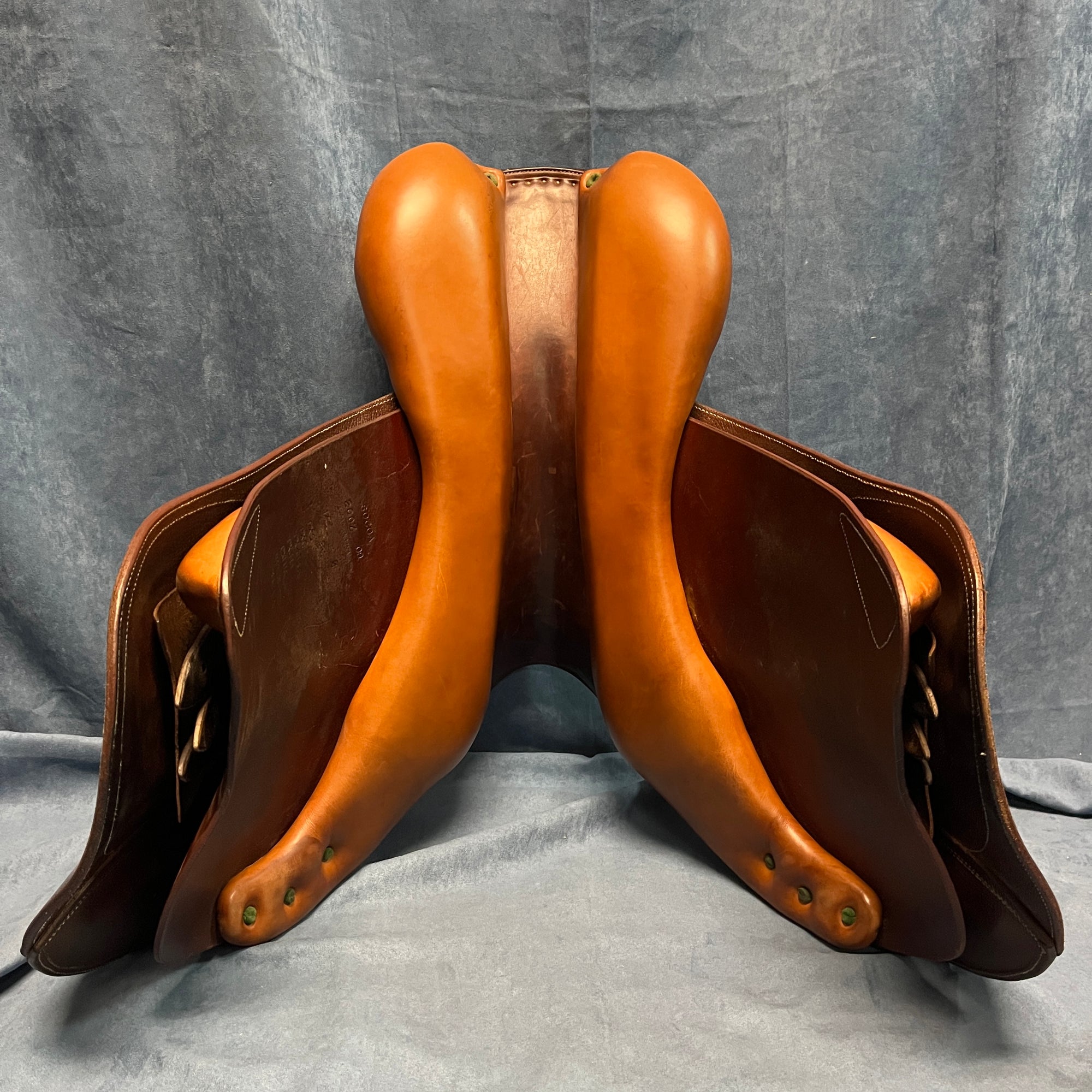 17.5" Devoucoux Socoa Close Contact Saddle (#813)