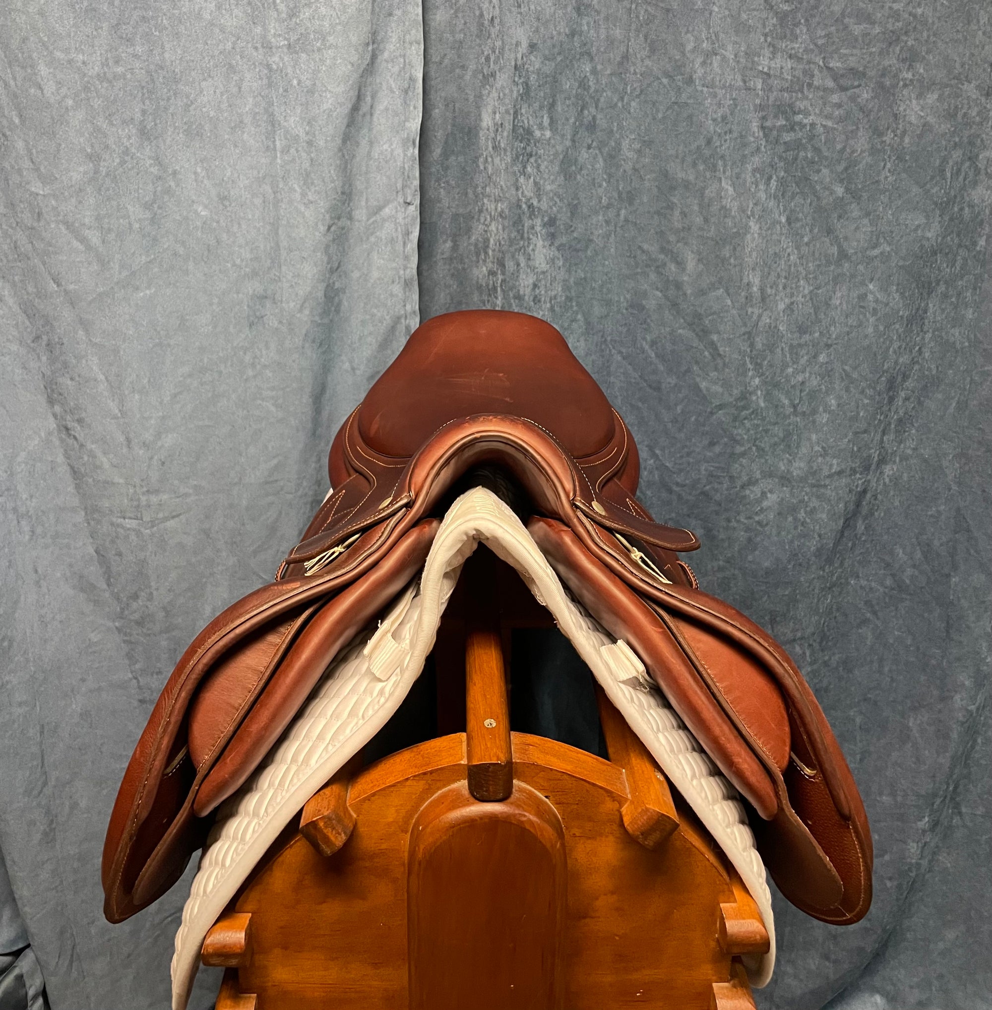 Meyer Close Contact Saddle 17"  (#699)