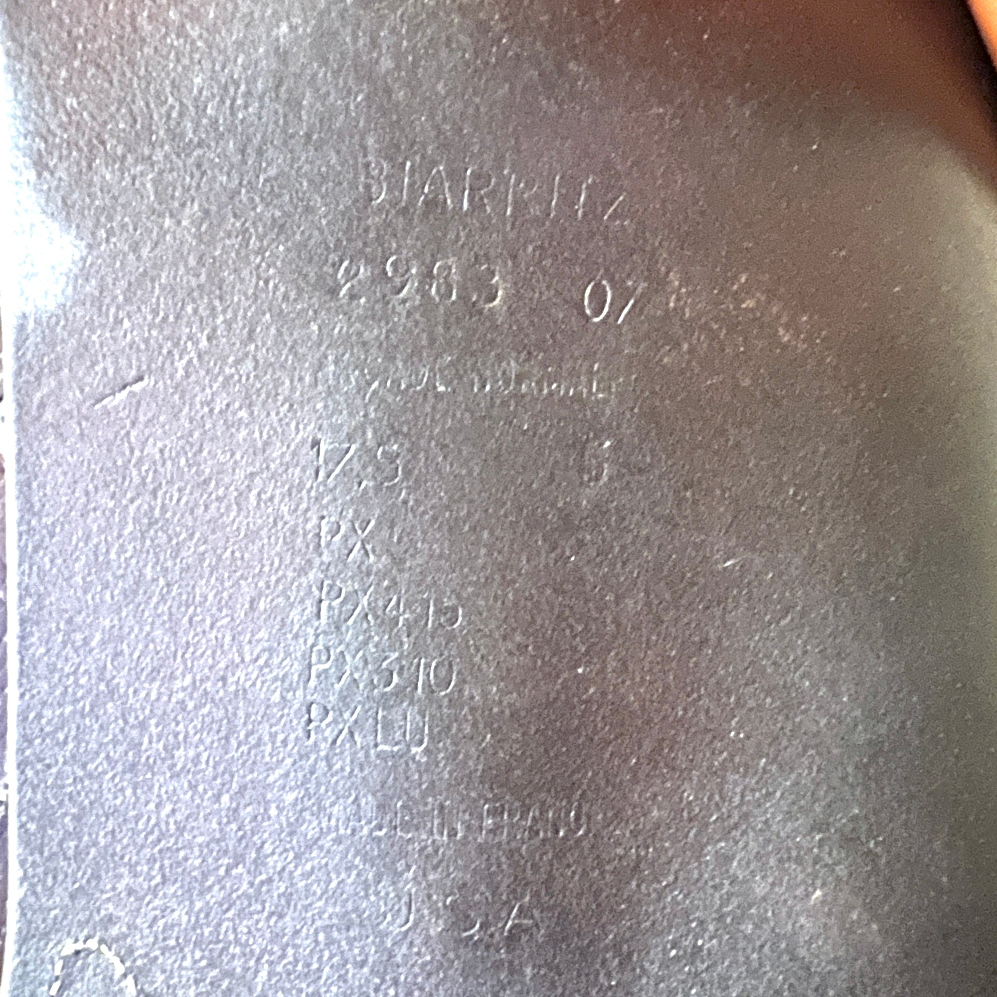 17.5" Devoucoux Biaritz Contact Saddle (#732)