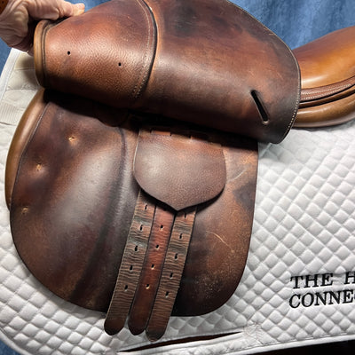 17" Butet Close Contact Saddle (#724)