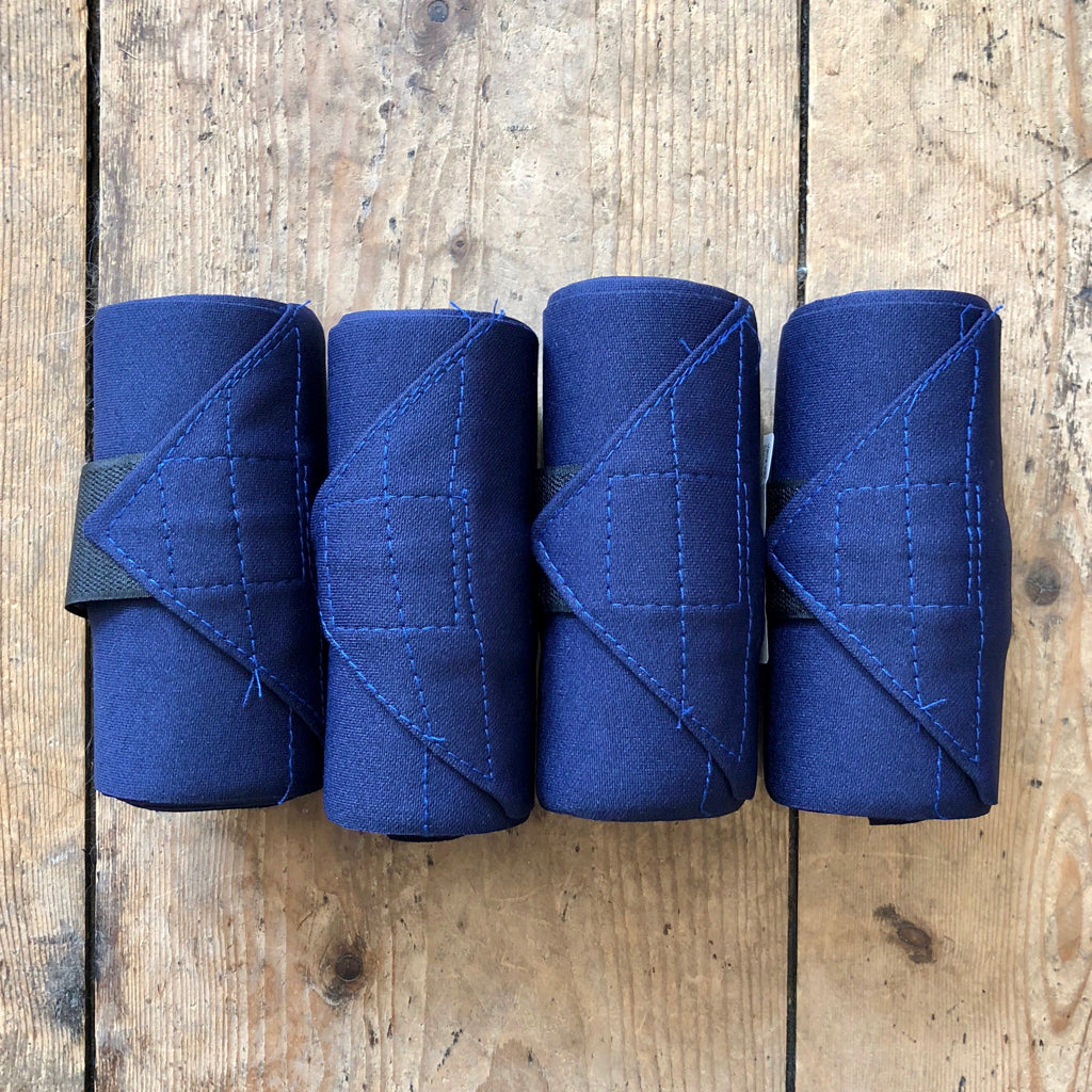 Vac's Horse Standing Bandages Navy